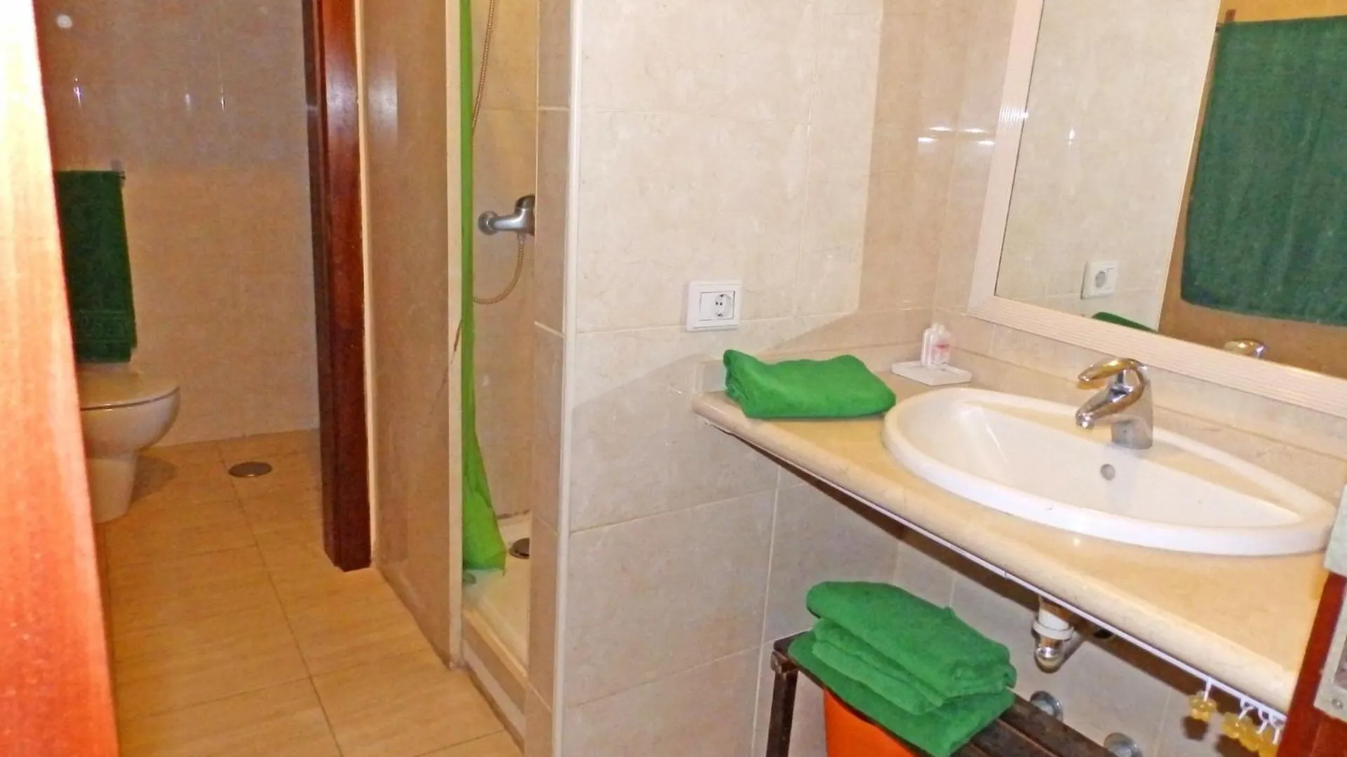 Maisonette Wohnung Mit Meerblick Von Dachterrasse El Medano  Spain